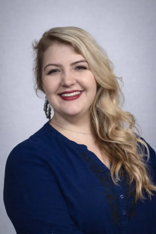 Nicole Wassom headshot