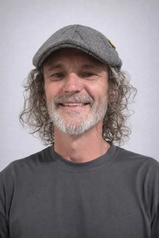 Jonas Stotts headshot